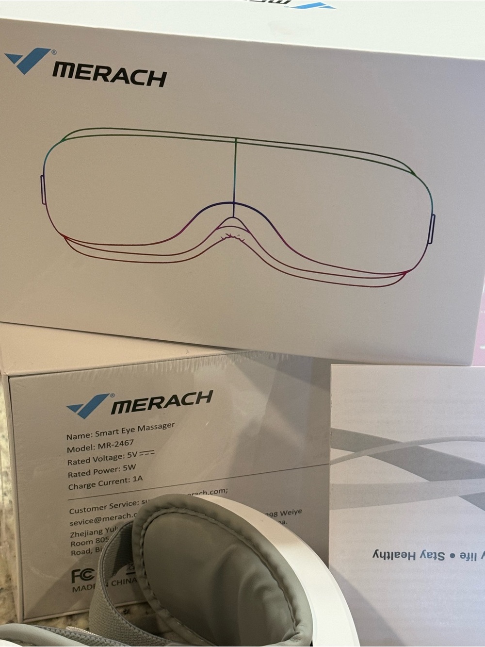 MERACH Smart Eye Massager in White.  NEW IN SEALED BOX! THIS PIC IS OF MINE 💕